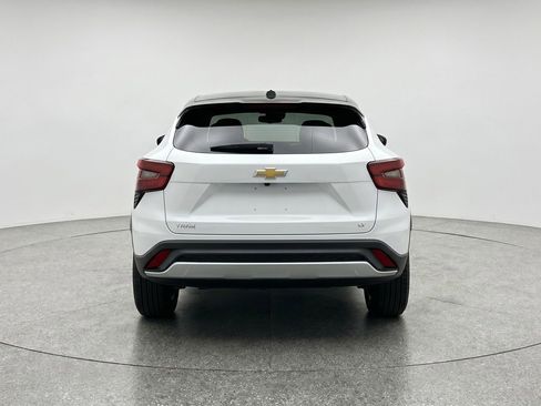 Used 2025 Chevrolet Trax LT FWD image 7