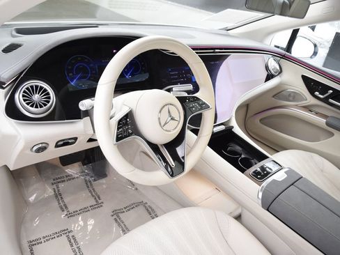 Used 2023 Mercedes-Benz EQS 580 4MATIC Sedan image 20