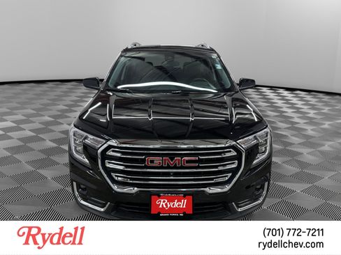 Used 2024 GMC Terrain SLT w/ Tech Package AWD/4WD image 8