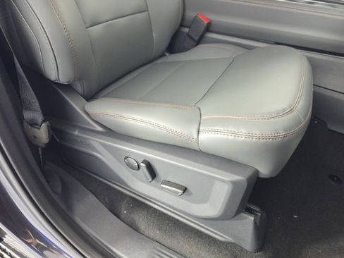 New 2025 Ford Expedition Max Active image 30