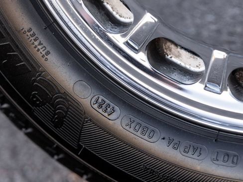Used 1989 Mercedes-Benz 560 SL image 14