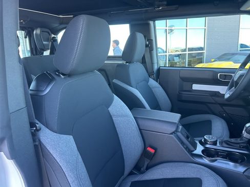 New 2025 Ford Bronco 2-Door w/ Sasquatch Package AWD/4WD image 11