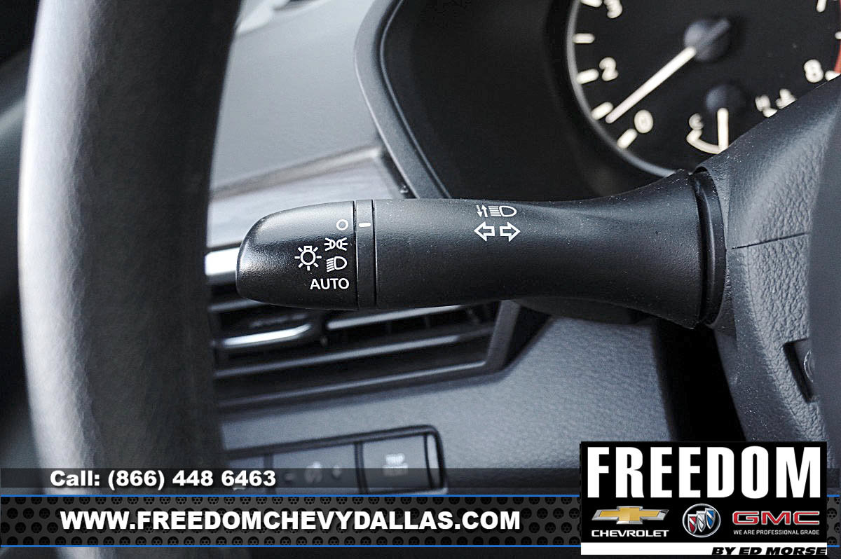 Used 2025 Nissan Altima 2.5 SV FWD image 23