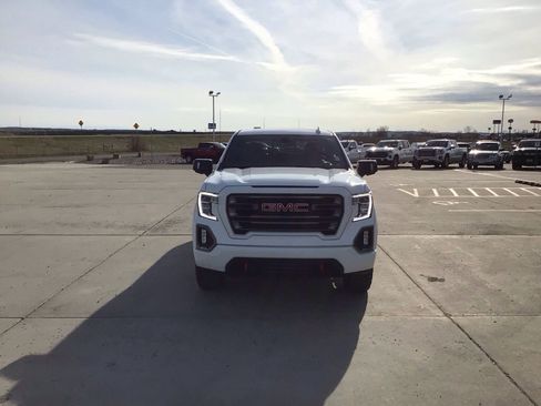 Used 2021 GMC Sierra 1500 AT4 w/ AT4 Preferred Package image 9