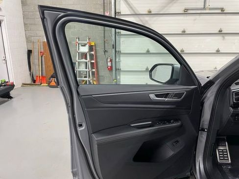 New 2026 Volkswagen Atlas Cross Sport SEL Premium R-Line image 12