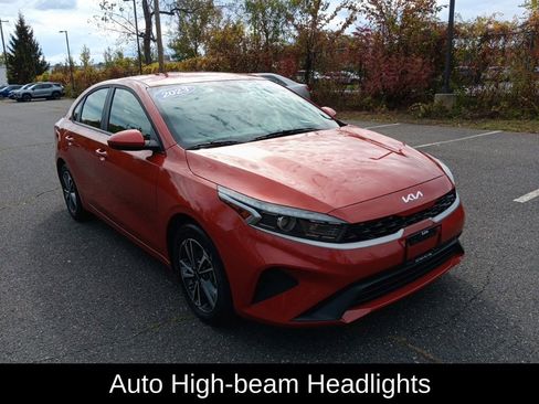 Used 2023 Kia Forte LXS image 8