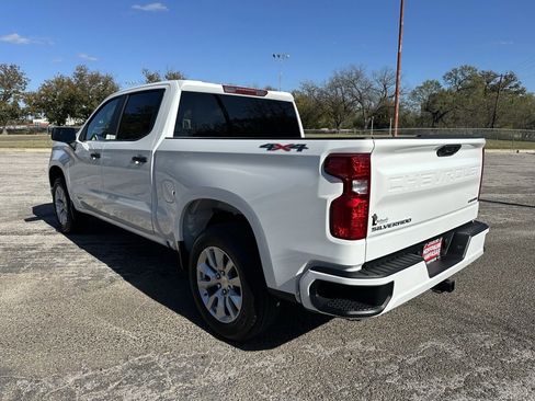New 2026 Chevrolet Silverado 1500 Custom image 3
