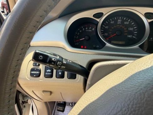 Used 2006 Toyota Highlander Limited AWD/4WD image 22