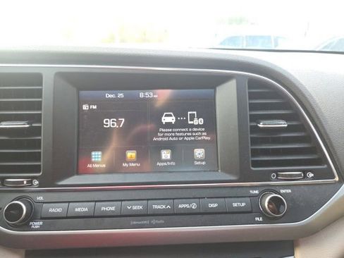 Used 2018 Hyundai Elantra SE w/ SE Connectivity Package 04 image 17
