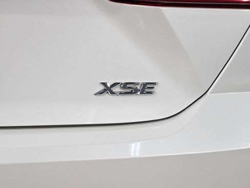 Used 2025 Toyota Camry XSE FWD image 39