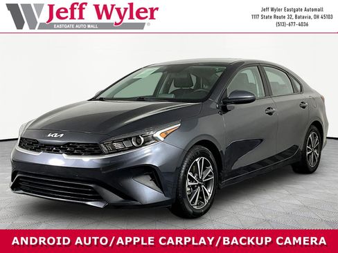 Certified 2022 Kia Forte LXS FWD image 1