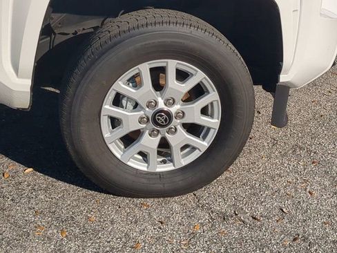 Used 2025 Toyota Tacoma SR image 10