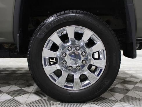 Used 2017 GMC Sierra 2500 Denali w/ Duramax Plus Package AWD/4WD image 47