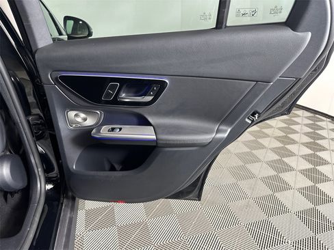 Certified 2025 Mercedes-Benz GLC 300 image 18