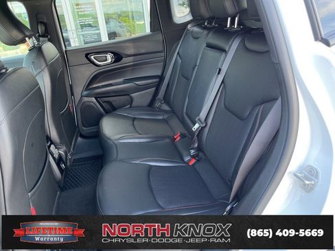 Used 2024 Jeep Compass Trailhawk image 16