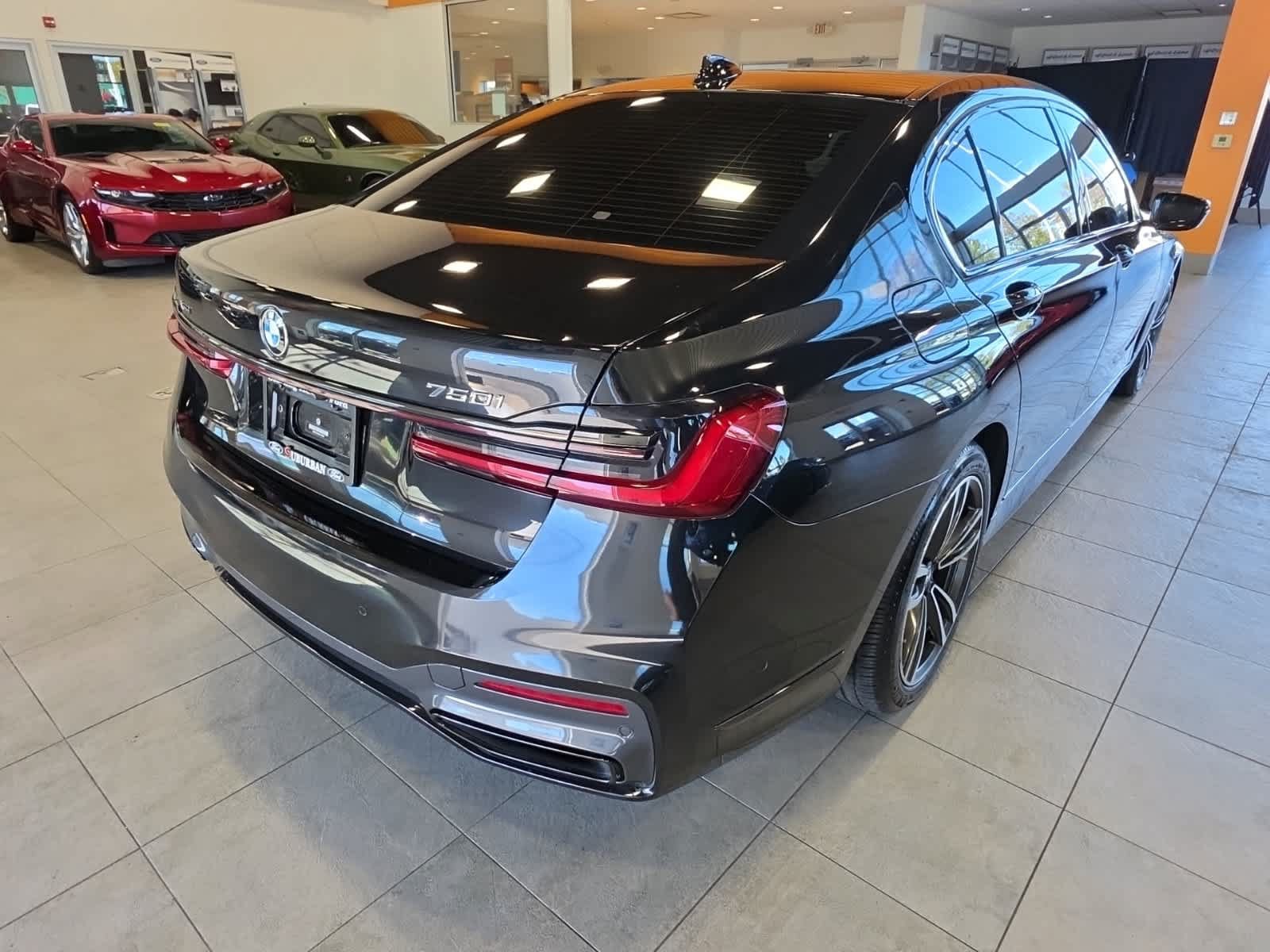 Used 2022 BMW 750i xDrive w/ Executive Package AWD/4WD image 6