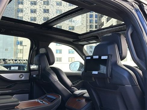 New 2025 Lincoln Navigator L Black Label image 11