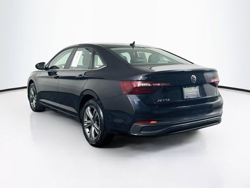 Used 2024 Volkswagen Jetta SE FWD image 5