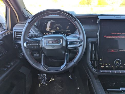 Used 2025 GMC Yukon AT4 Ultimate w/ LPO, Floor Liner Package image 19