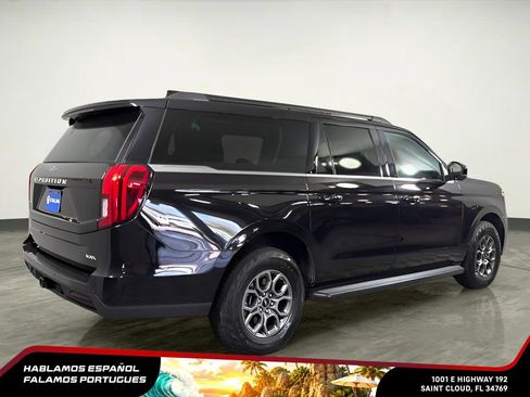 Used 2025 Ford Expedition Max Active AWD/4WD image 9