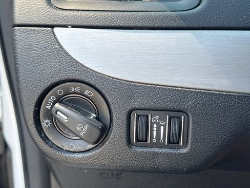 Used 2017 Dodge Grand Caravan GT FWD image 26