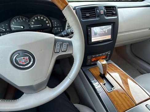 Used 2006 Cadillac XLR image 27