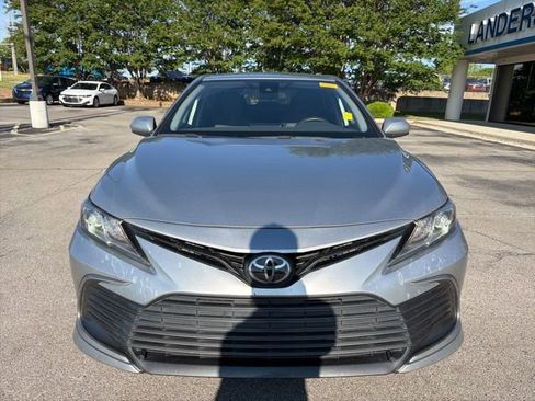 Used 2022 Toyota Camry LE FWD image 9
