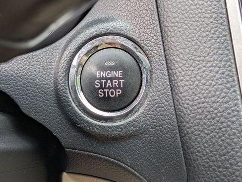 Used 2018 Subaru Outback 3.6R Limited image 24