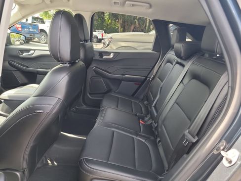 Certified 2022 Ford Escape SEL w/ Technology Package FWD image 11