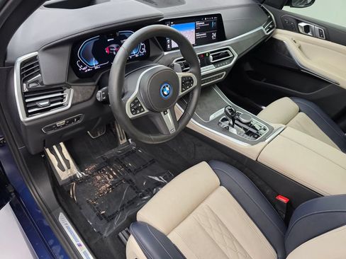 Certified 2022 BMW X5 xDrive45e w/ M Sport Package AWD/4WD image 9