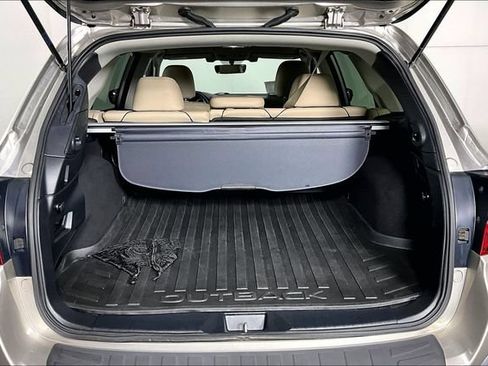 Used 2018 Subaru Outback 2.5i Limited AWD/4WD image 28