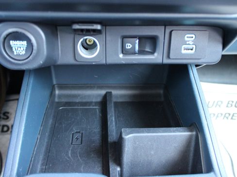 Used 2024 Ford Maverick Lariat w/ Black Appearance Package image 25