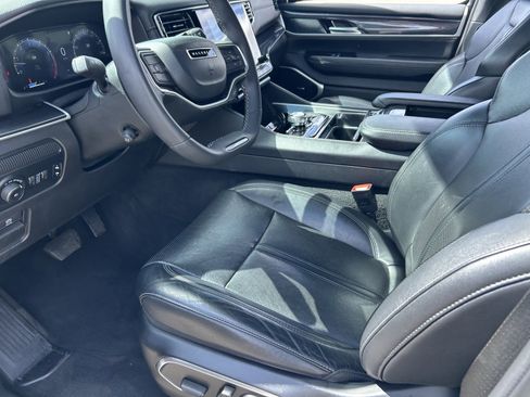 Used 2024 Jeep Wagoneer L 4WD image 9