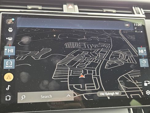 Certified 2025 Land Rover Range Rover Velar S image 22