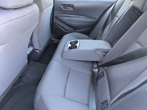 Used 2025 Toyota Corolla LE image 28