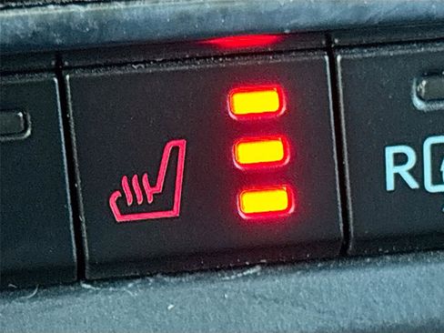 Used 2021 Ford Bronco Badlands image 21