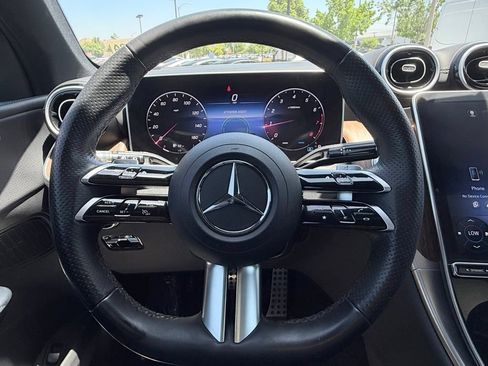 Used 2024 Mercedes-Benz GLC 300 4MATIC image 21