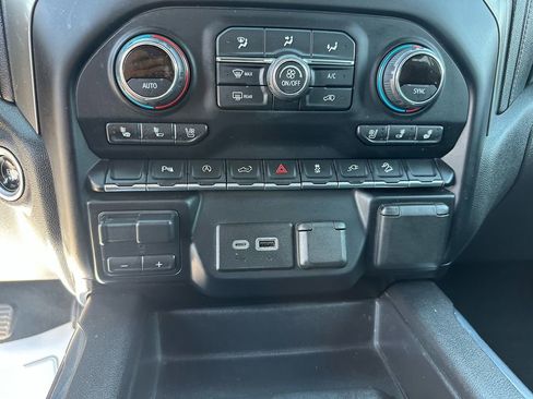 Used 2021 Chevrolet Silverado 1500 LTZ image 40