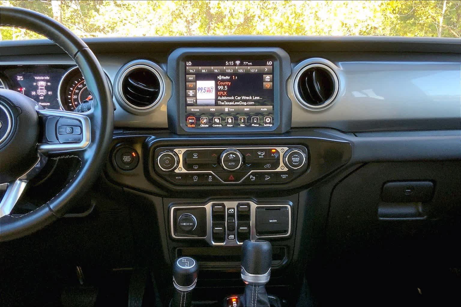 Used 2020 Jeep Wrangler Unlimited Sahara AWD/4WD image 6