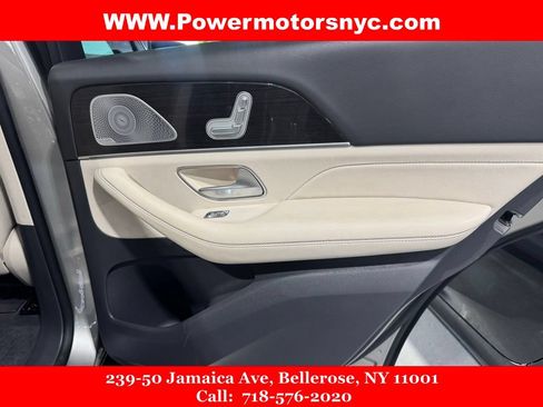 Used 2020 Mercedes-Benz GLE 350 w/ 3rd Row Seat Package image 25