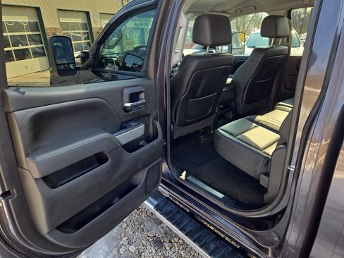 Used 2015 Chevrolet Silverado 2500 LT w/ LT Convenience Package image 16