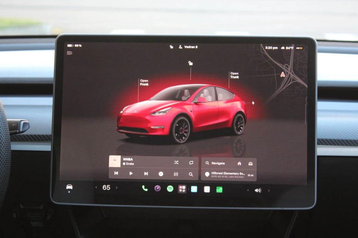 Used 2022 Tesla Model Y Performance AWD/4WD image 16