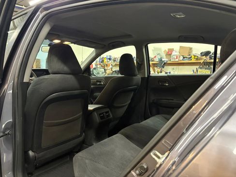 Used 2014 Honda Accord EX image 25