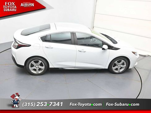 Used 2017 Chevrolet Volt LT w/ Comfort Package FWD image 29