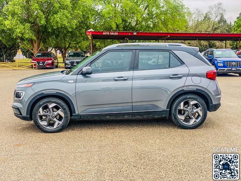 Used 2022 Hyundai Venue Limited w/ Cargo Package FWD image 5