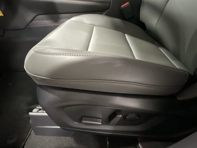 Used 2026 Ford Explorer Active w/ Active Comfort Package AWD/4WD image 18