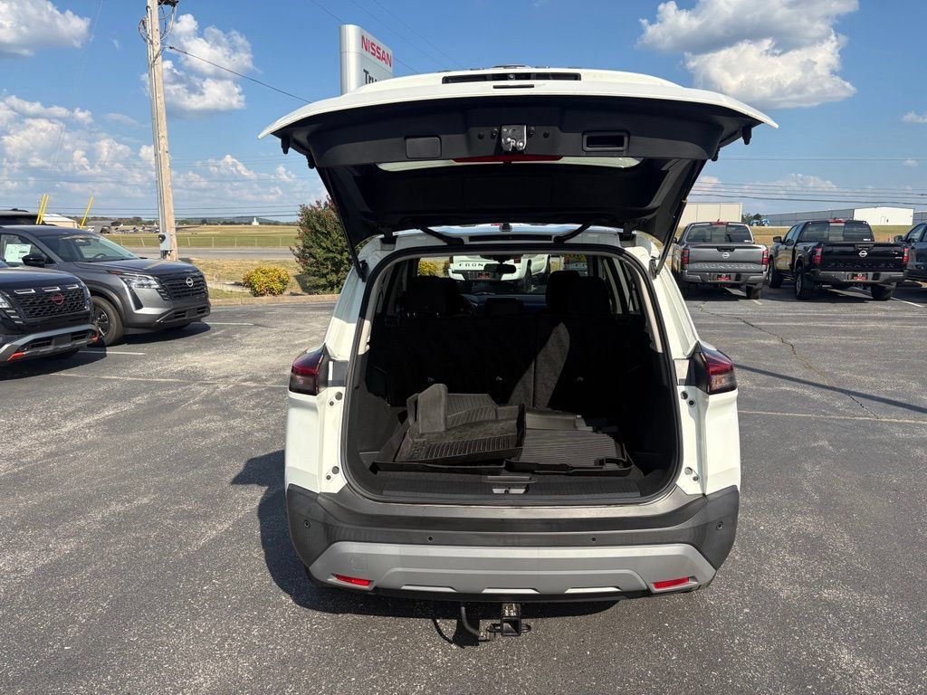 Used 2023 Nissan Rogue S AWD/4WD image 15