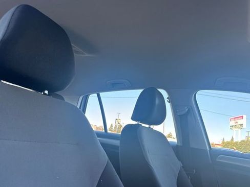 Used 2016 Volkswagen e-Golf SE w/ DC Fast Charging Package image 19