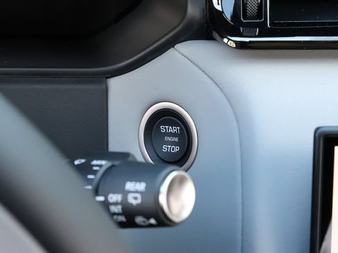 New 2026 Land Rover Range Rover Velar S AWD/4WD image 22
