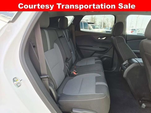 Used 2025 Chevrolet Blazer LT AWD/4WD image 14